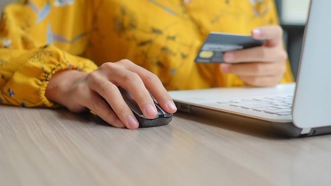 Decoding India's credit card market - PwC India